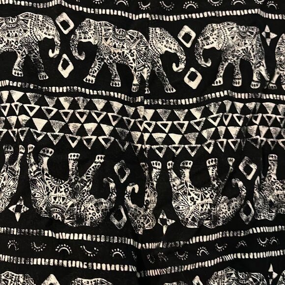 Mudd Black and White Elastic Waistband Shorts With Elephant Tribal Print Medium - Picture 8 of 14